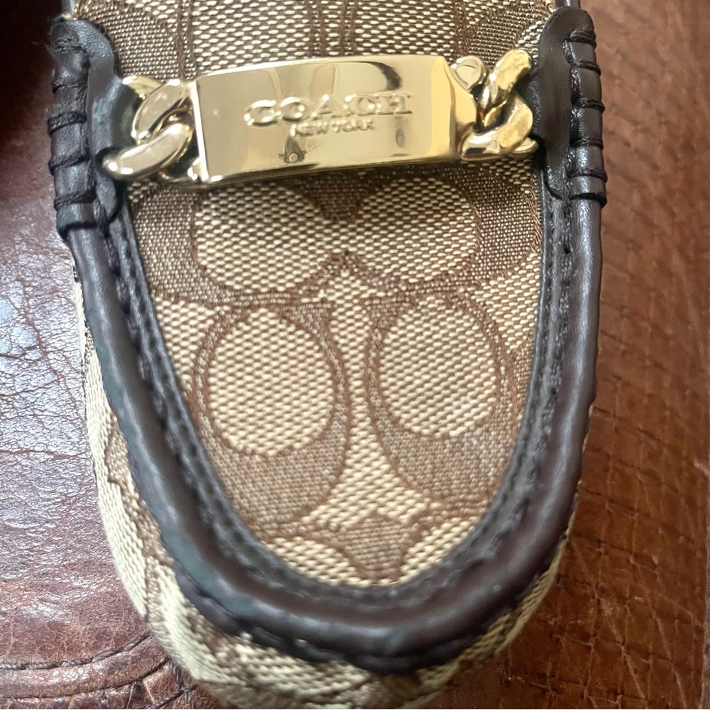 Coach Olive Classic Monogram Logo Print Canvas Leather Trimmed Loafers Size 8 - Picture 16 of 16